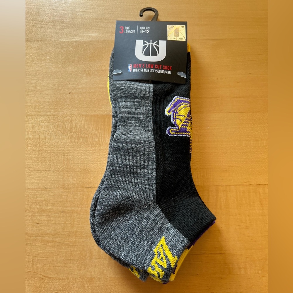 LA LAKERS LOW CUT SOCKS OFFICIAL NBA LICENSED 3 PAIR MEN’s Size 6-12 Polyester